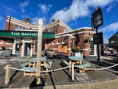Baffins Inn - image 1