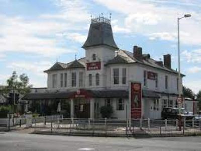 Crown Hotel - image 1