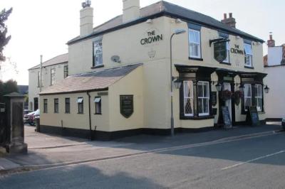 Crown Inn - image 1