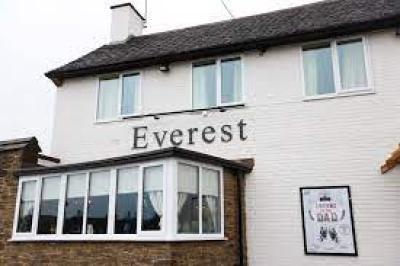 Everest Inn - image 1