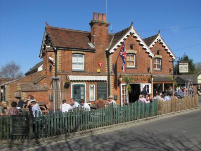 FORESTERS ARMS - image 1