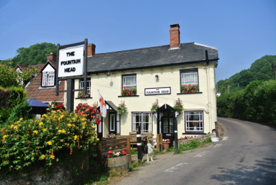 Fountain Head Inn - image 1