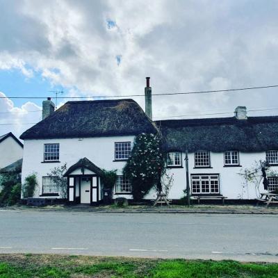 The Old Thatch Inn - image 1