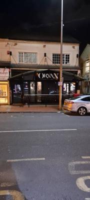 Oryan Cocktail Bar & Restaurant - image 1