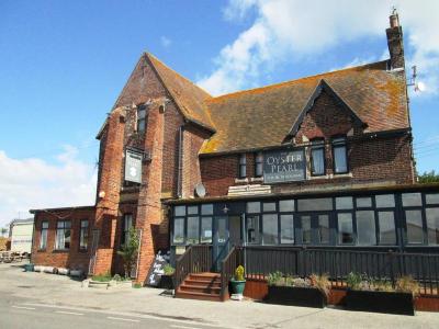 The Oyster Pearl Pub And Restaurant Ltd - image 1
