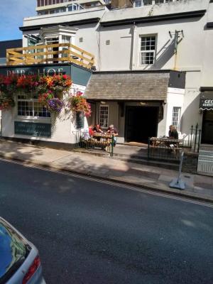 The Pub on the Hoe - image 1