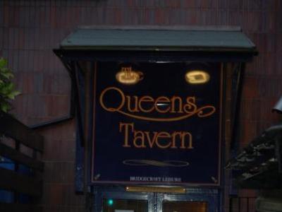 Queens Tavern - image 1