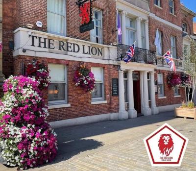 The Red Lion Hotel - image 1