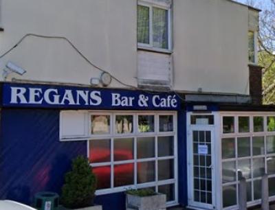 Regans Bar - image 1