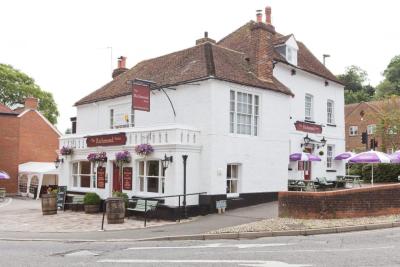 The Richmond Arms - image 1