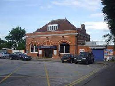Roding Valley Hall - image 1