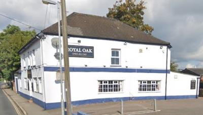 Royal Oak Inn - image 1