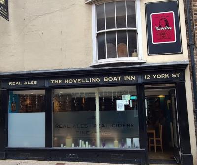 The Hovelling Boat Inn - image 1