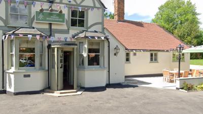 Three Horseshoes - image 1