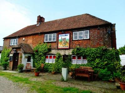 Timber Batts Inn - image 1