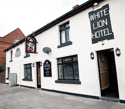 White Lion Hotel - image 1