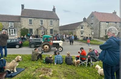 The White Swan Inn & Campsite - image 1