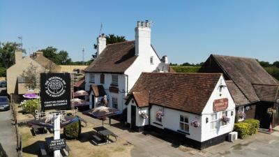 The Woodman Inn and Restaurant - image 1