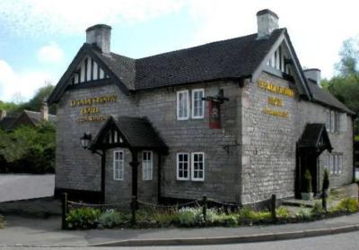 Ye Olde Crown Hotel - image 1