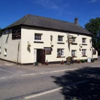 Crossways Inn - image 1