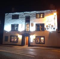 The Old Swan Inn - image 1