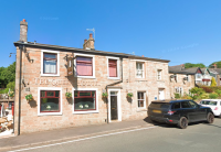 The Queen Hotel - image 1