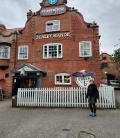 Scalby Manor Hotel - image 1