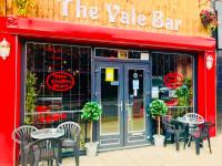 The Vale Bar (Mo's Bistro @81) - image 1